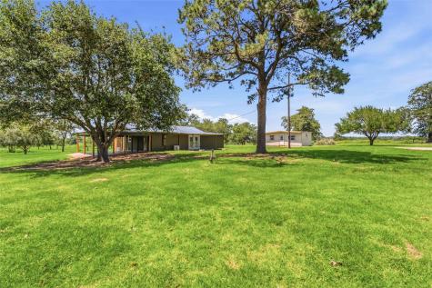 4296 State Highway 304 Rosanky TX 78953