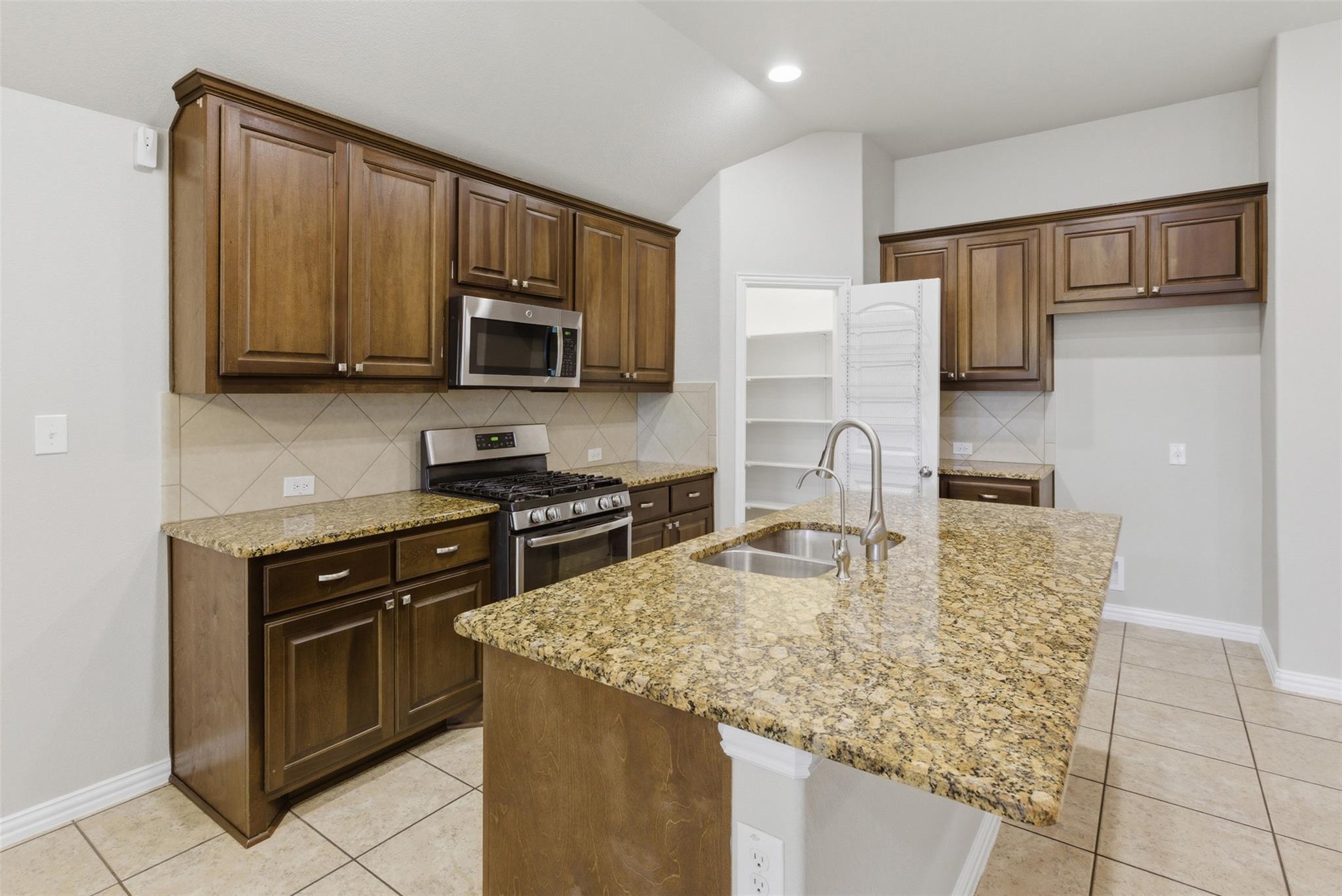 197 Patriot Drive Buda TX 78610