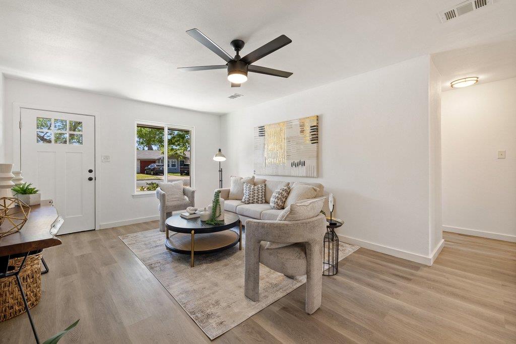 9704 Oriole Drive Austin TX 78753