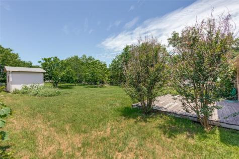 1516 Mclain Street Taylor TX 76574
