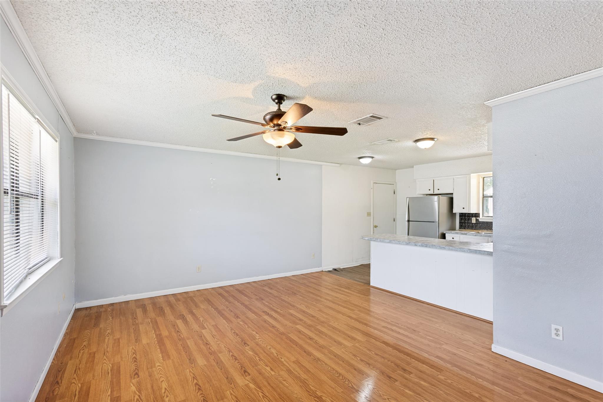 1516 Mclain Street Taylor TX 76574