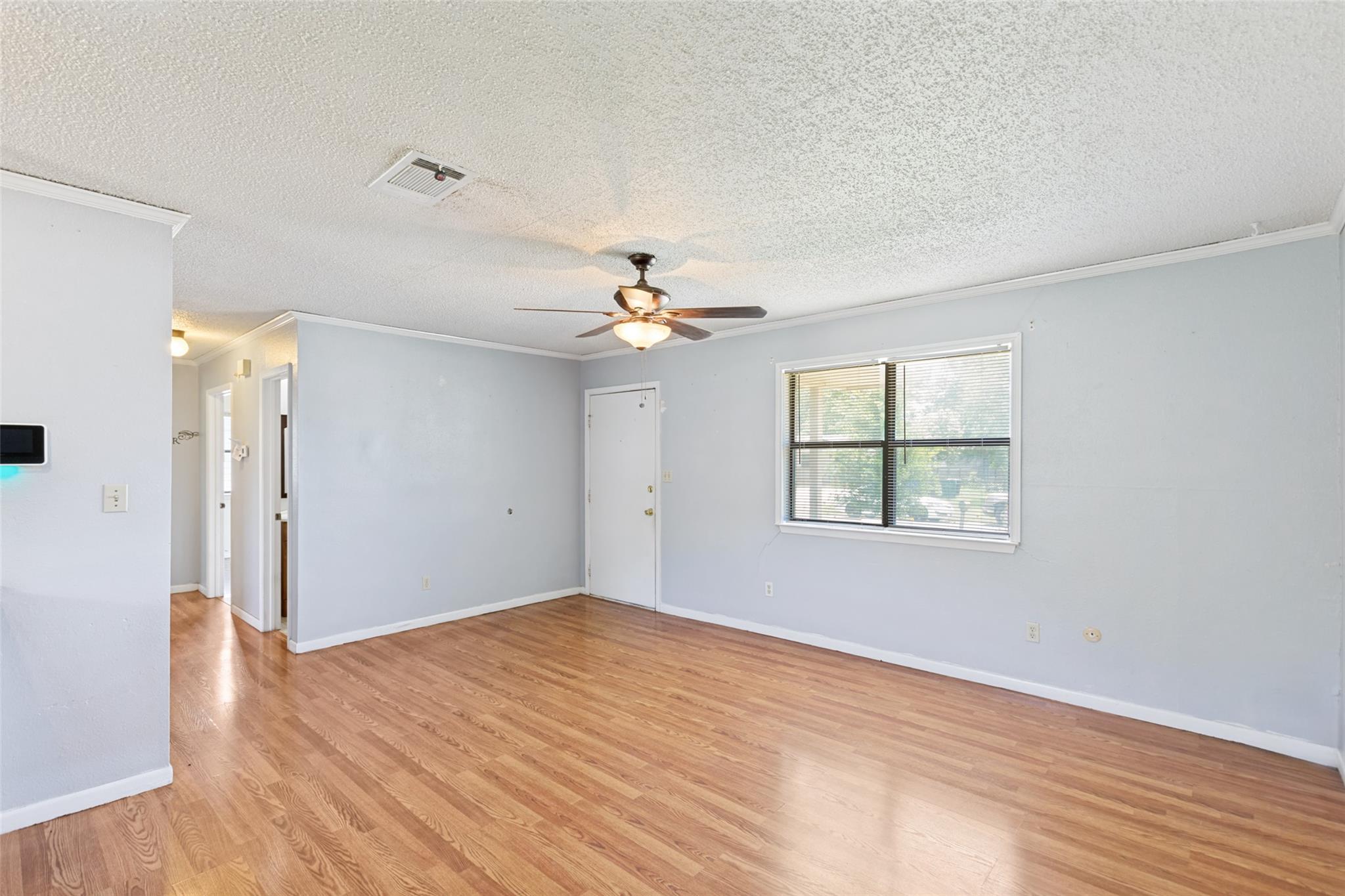 1516 Mclain Street Taylor TX 76574