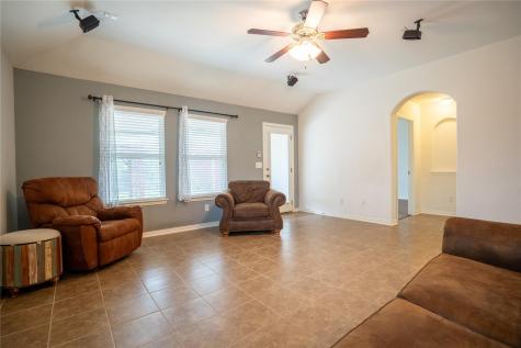 1106 Irina Cove Hutto TX 78634