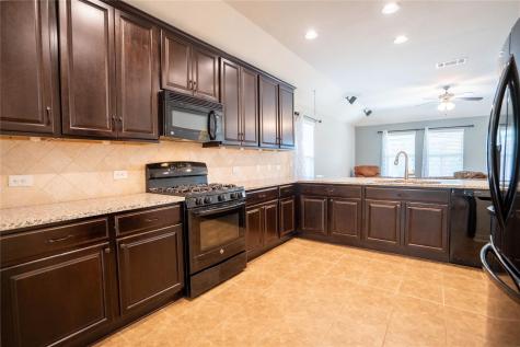 1106 Irina Cove Hutto TX 78634