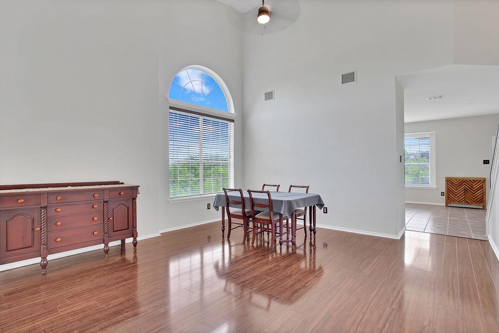 10720 Finsbury Drive Austin TX 78748