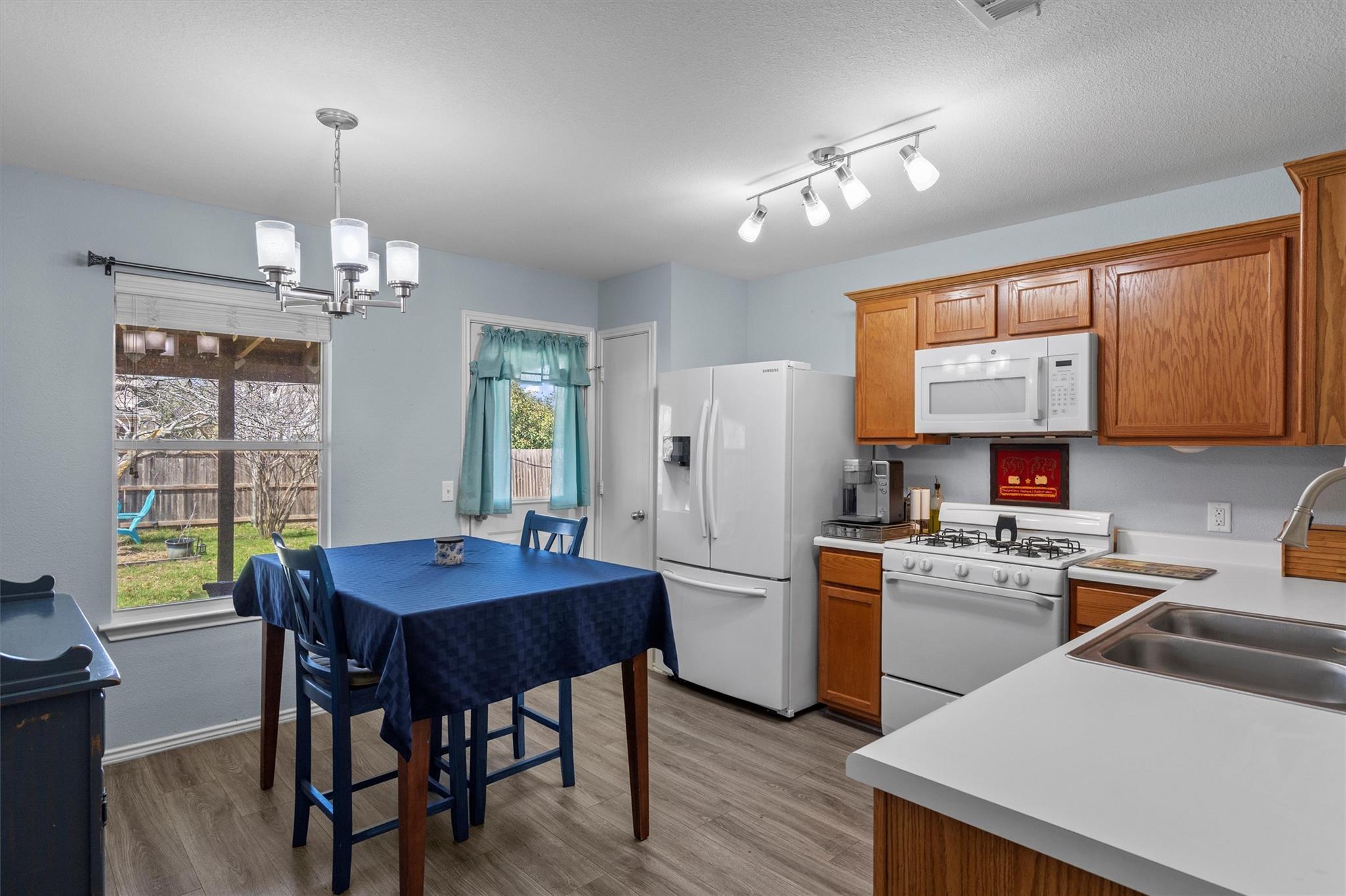 214 Pentire Way Hutto TX 78634