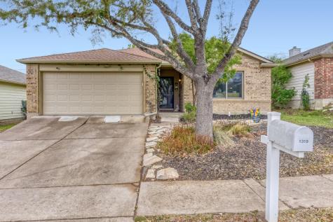 1319 Belmont Drive San Marcos TX 78666