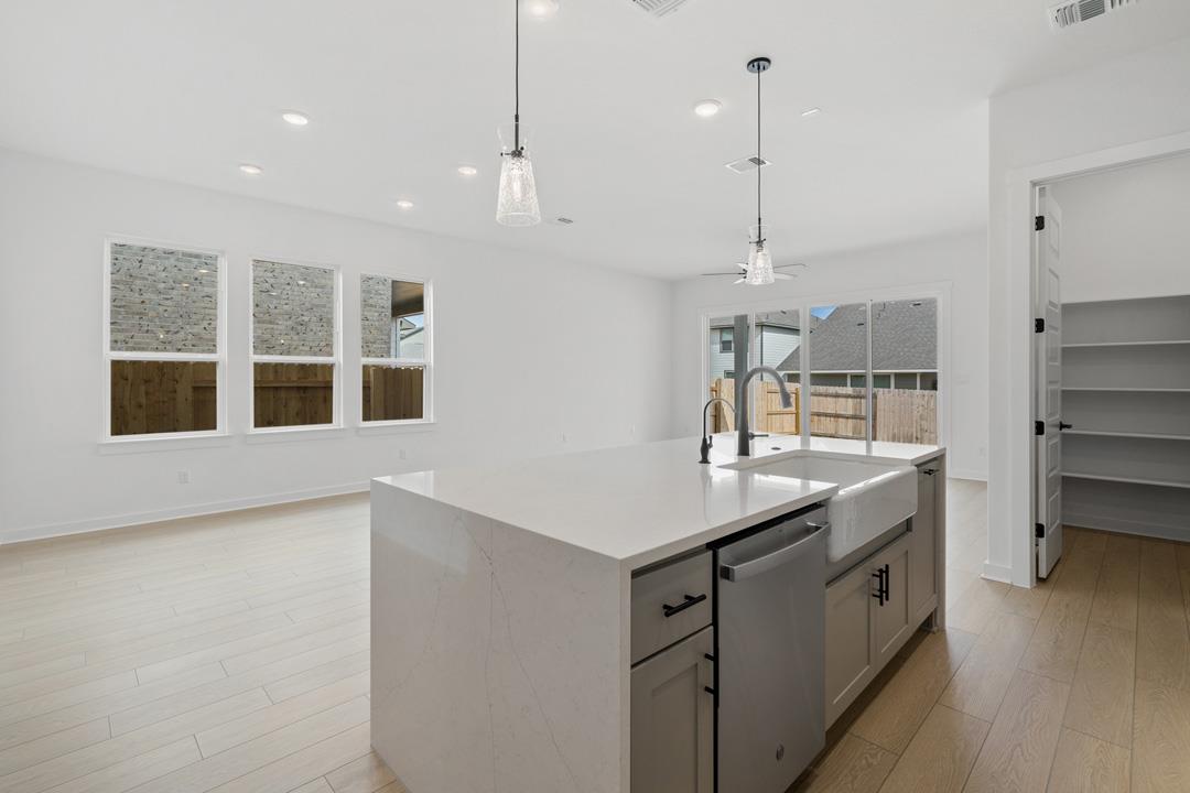 206 Lariat Loop Liberty Hill TX 78642