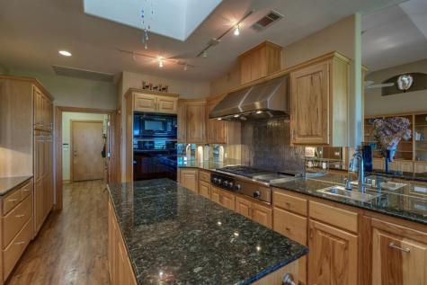 91 Gateway N. Marble Falls TX 78654