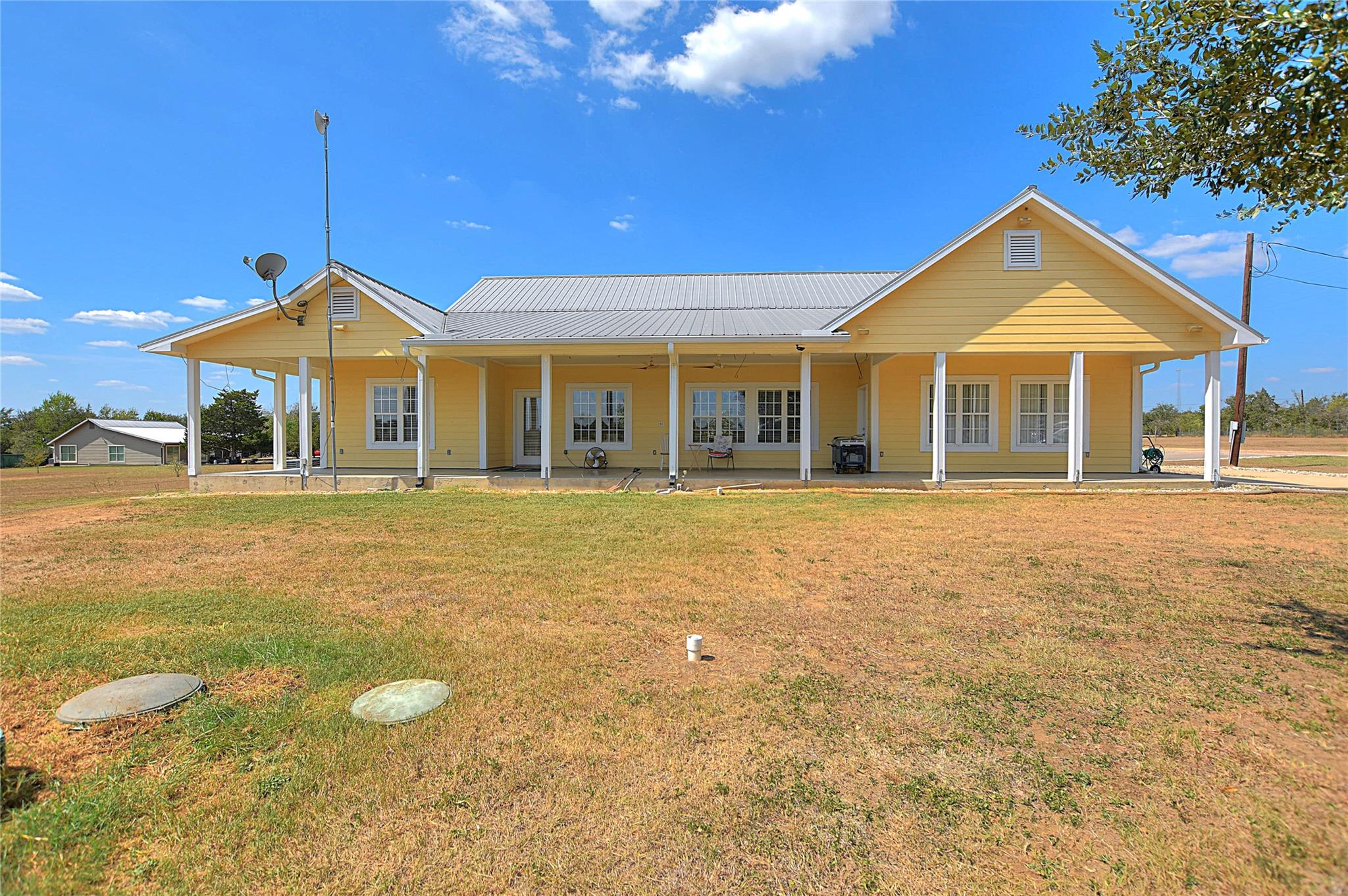 1133 Fm 20 Cedar Creek TX 78612
