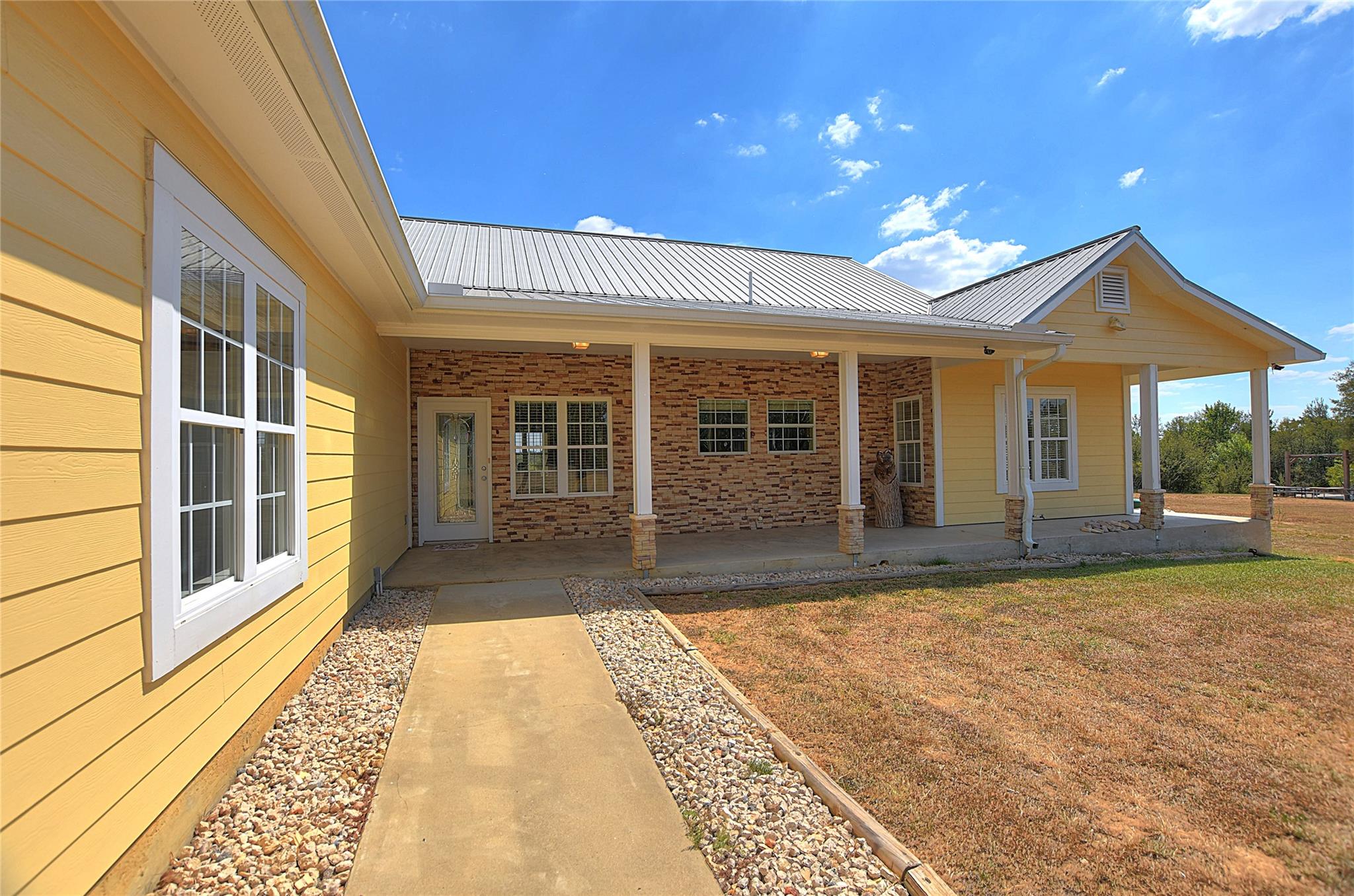1133 Fm 20 Cedar Creek TX 78612