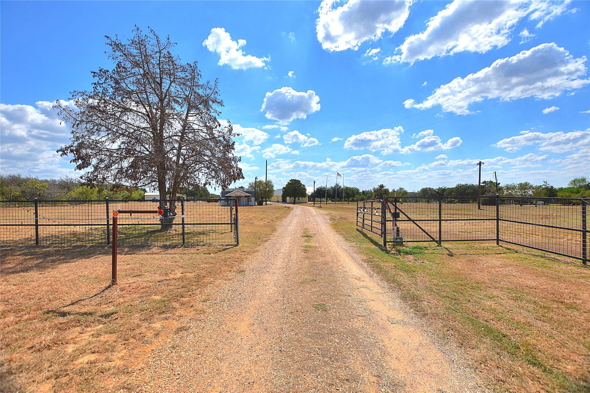 1133 Fm 20 Cedar Creek TX 78612