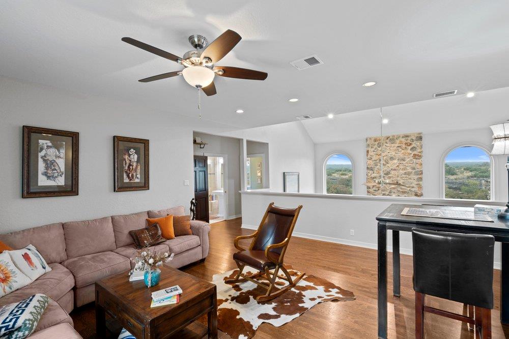 5229 Hupedo Ranch Road Spicewood TX 78669