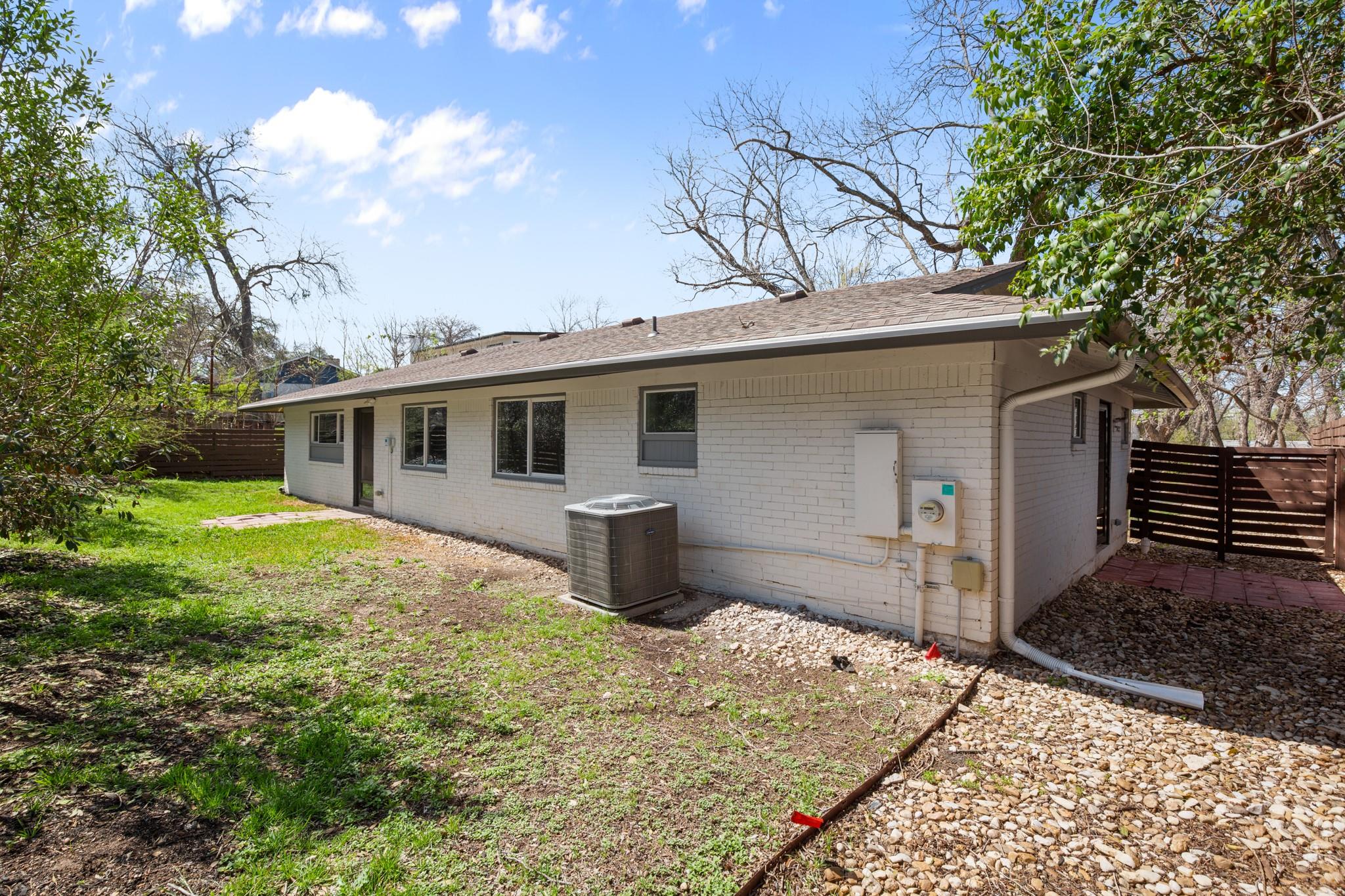 3305 Santa Monica Drive Austin TX 78741