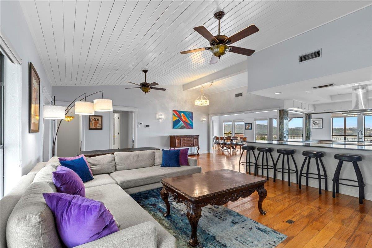 6714 Mountain Trail Austin TX 78732