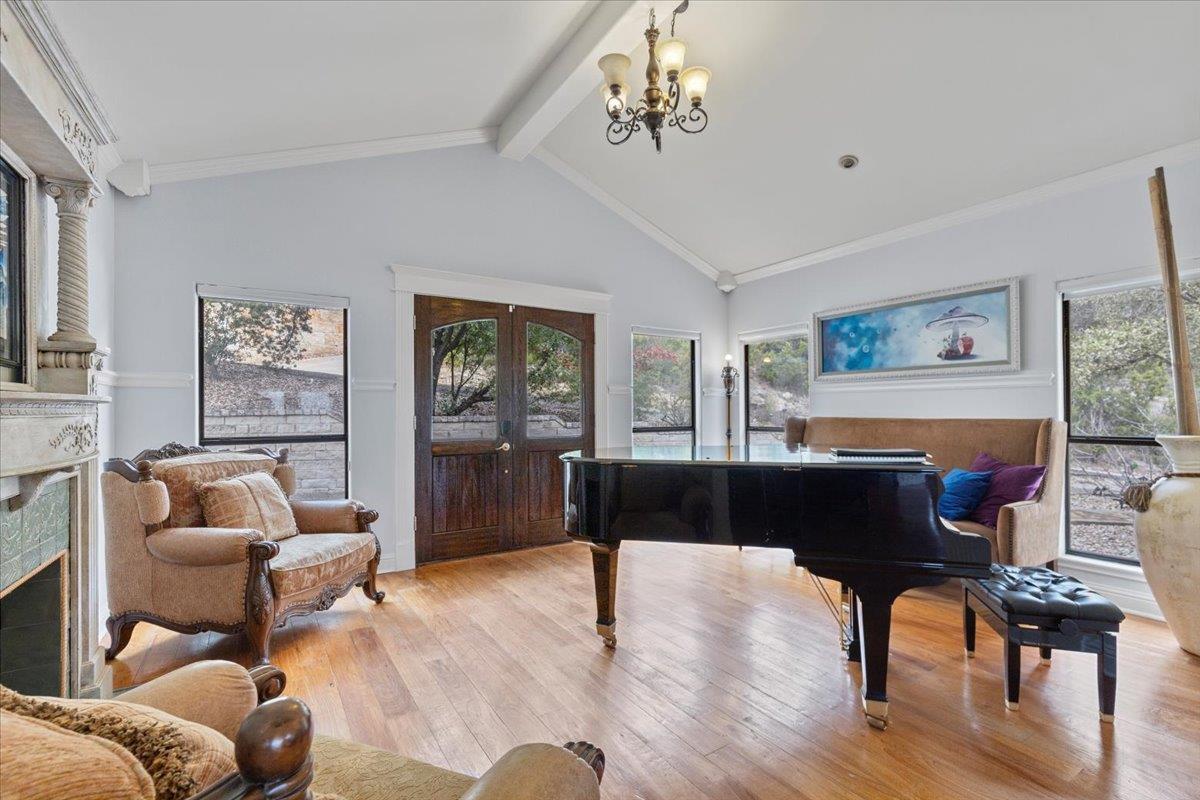 6714 Mountain Trail Austin TX 78732