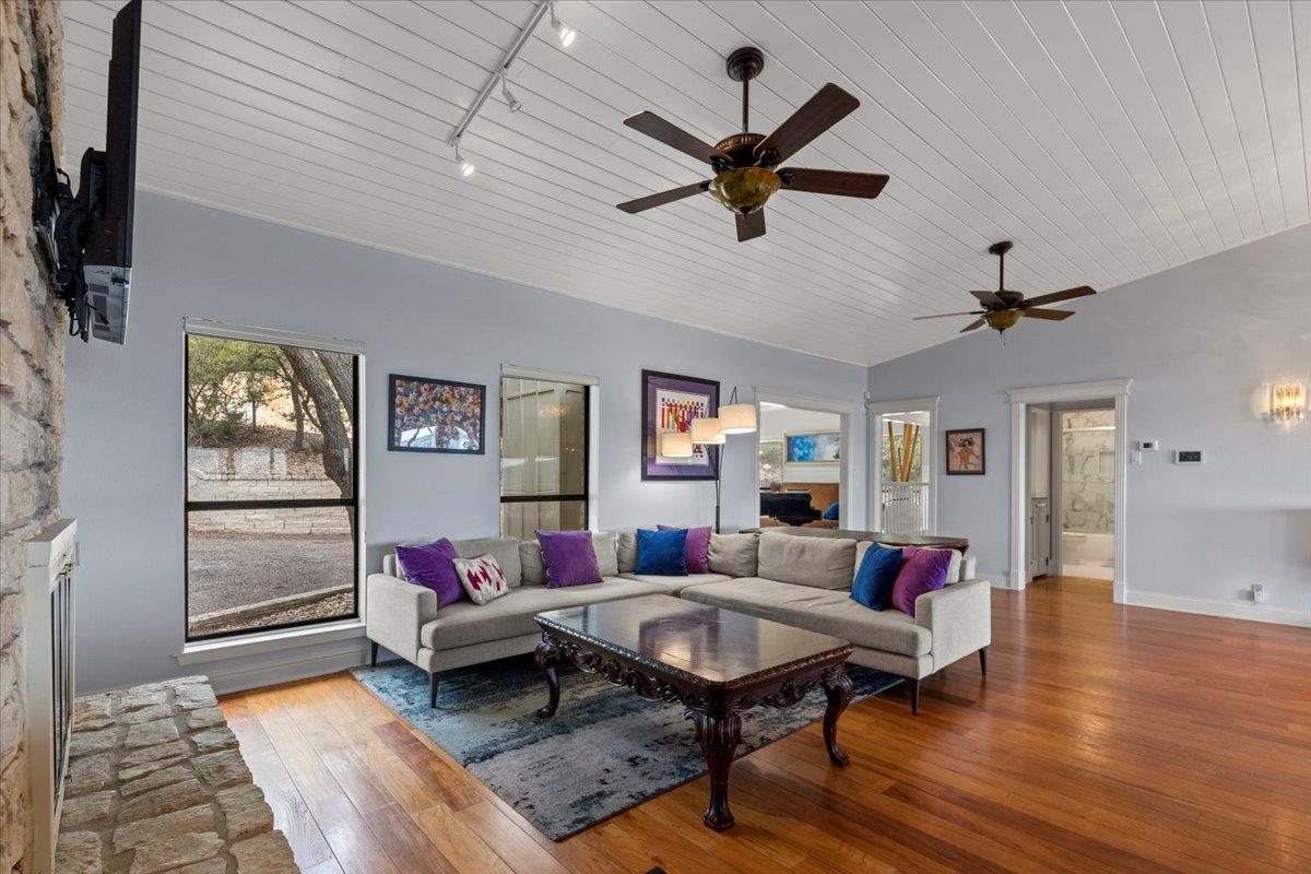 6714 Mountain Trail Austin TX 78732