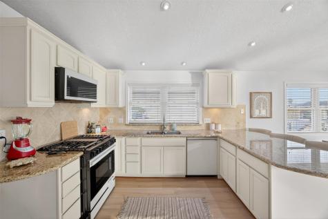 4303 Karankawa Way Galveston TX 77554