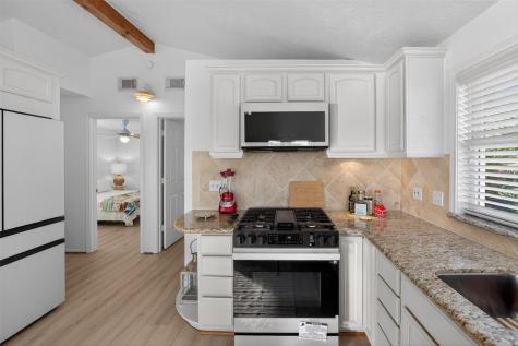 4303 Karankawa Way Galveston TX 77554
