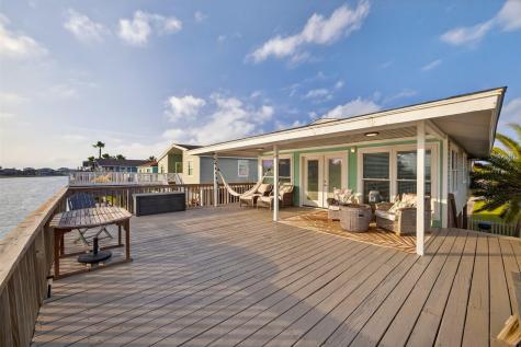 4303 Karankawa Way Galveston TX 77554