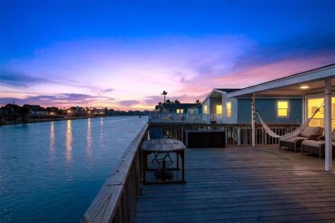4303 Karankawa Way Galveston TX 77554
