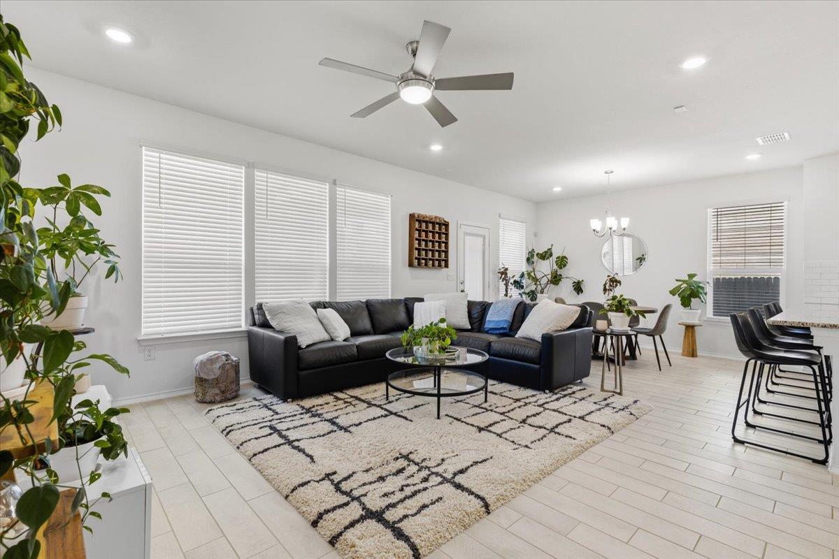 6909 Daniel Ranch Drive Austin TX 78744