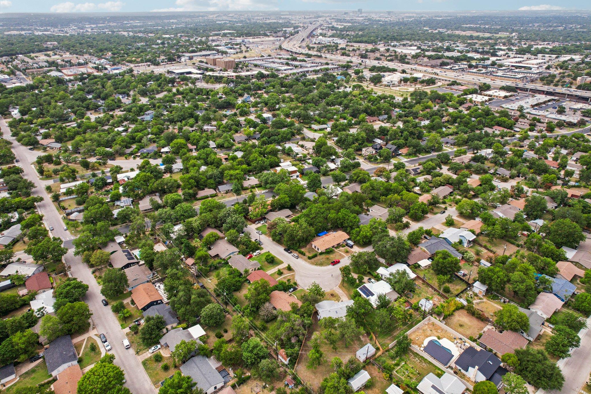 7503 Carriage Drive Austin TX 78752
