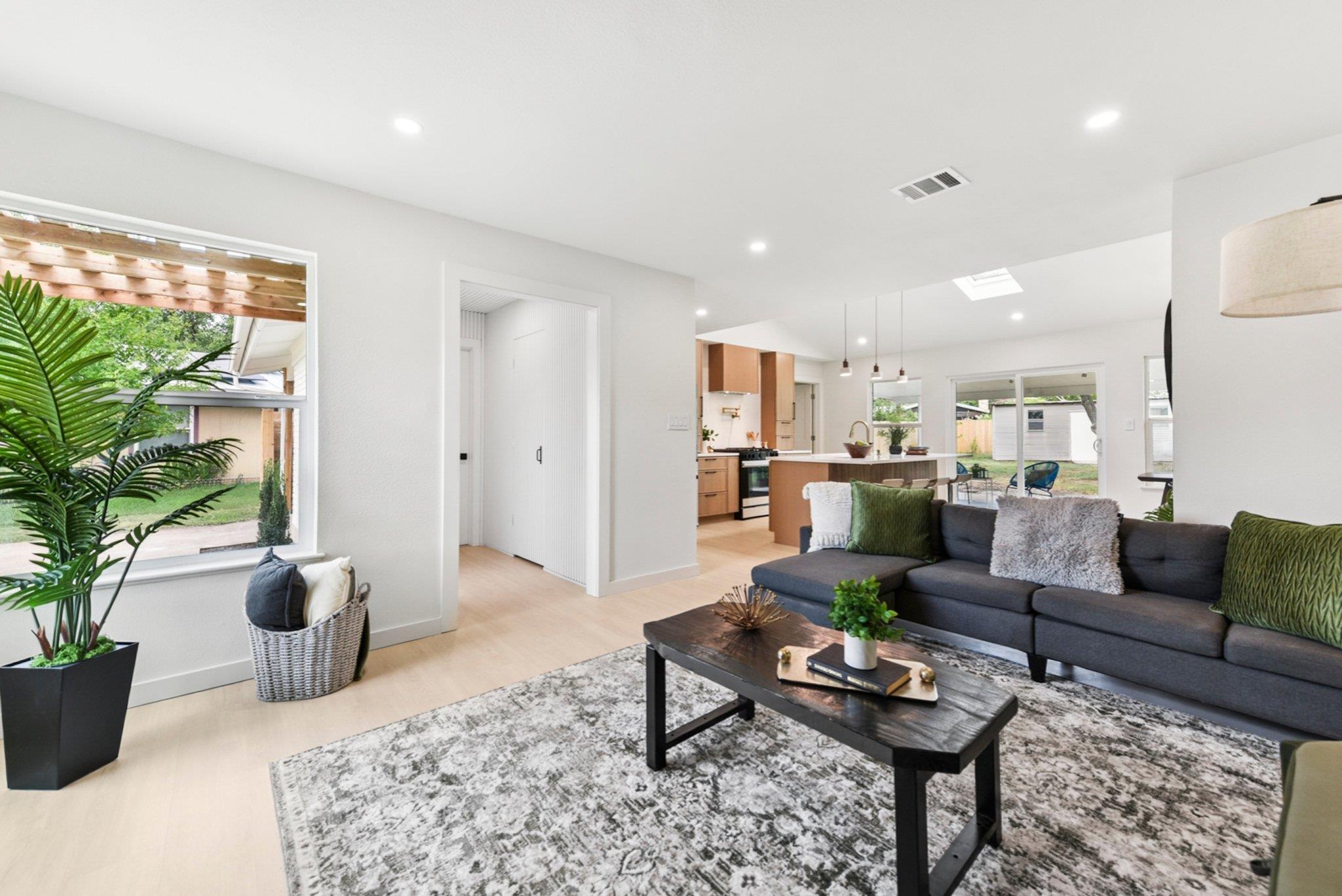 7503 Carriage Drive Austin TX 78752