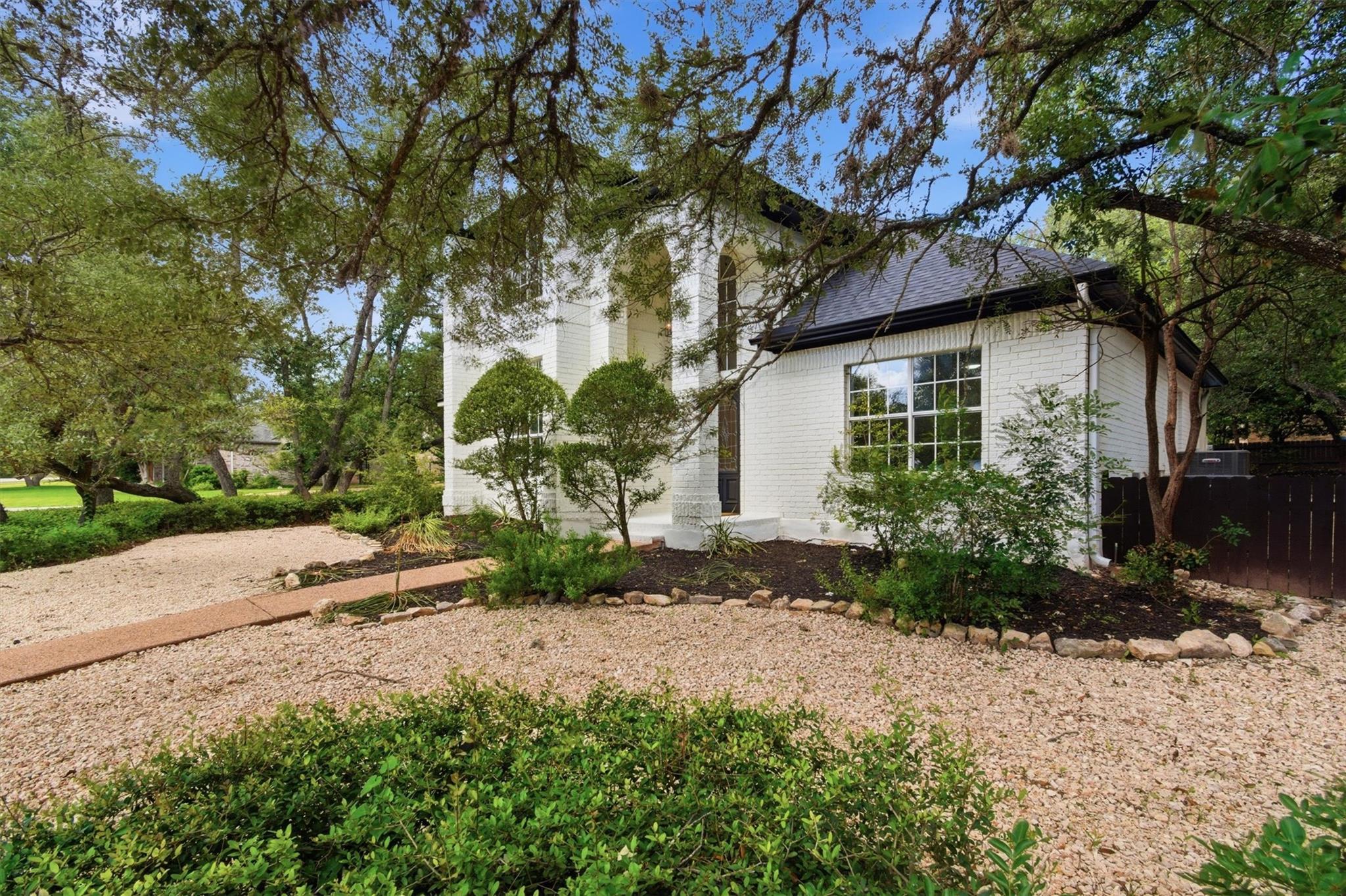 201 Timpanagos Drive Lakeway TX 78734