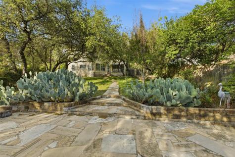 5813 Miramonte Drive Austin TX 78759