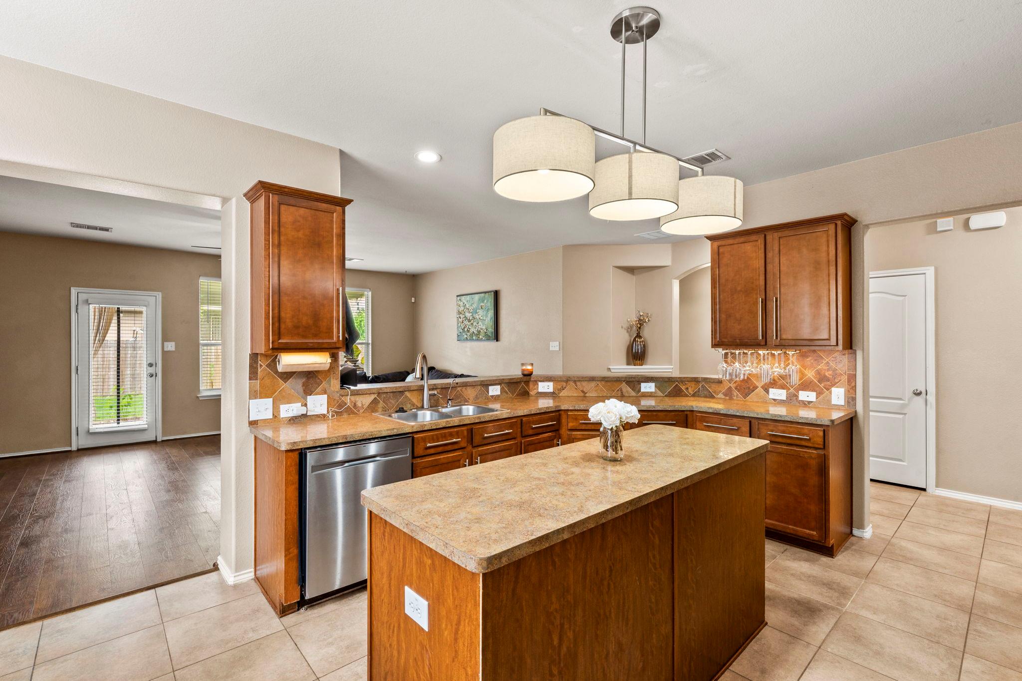 256 Willow City Valley Buda TX 78610