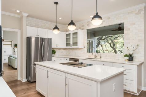 2016 Lakeway Boulevard Lakeway TX 78734