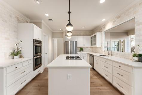 2016 Lakeway Boulevard Lakeway TX 78734