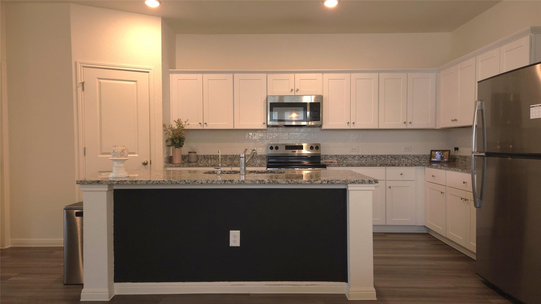 124 Blazilmar Lane Taylor TX 76574