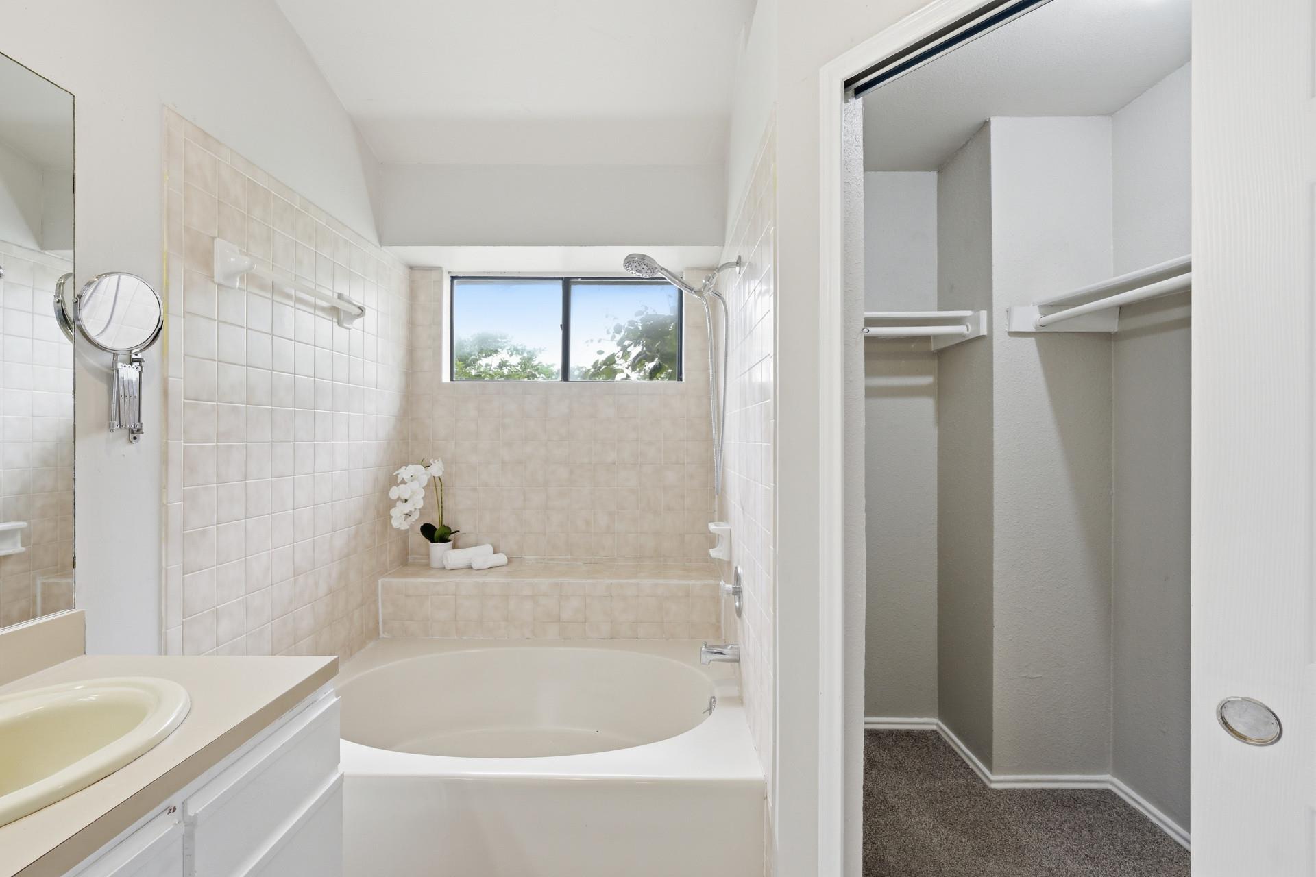 1701 Hunters Trail Round Rock TX 78681