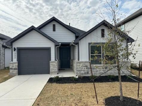 332 Bendecido Loop Elgin TX 78621