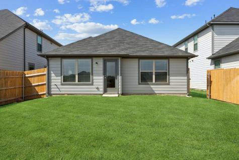 332 Bendecido Loop Elgin TX 78621