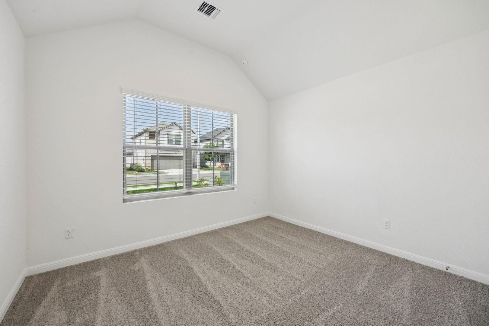 332 Bendecido Loop Elgin TX 78621