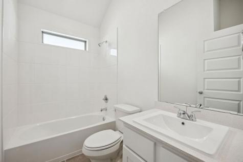 332 Bendecido Loop Elgin TX 78621