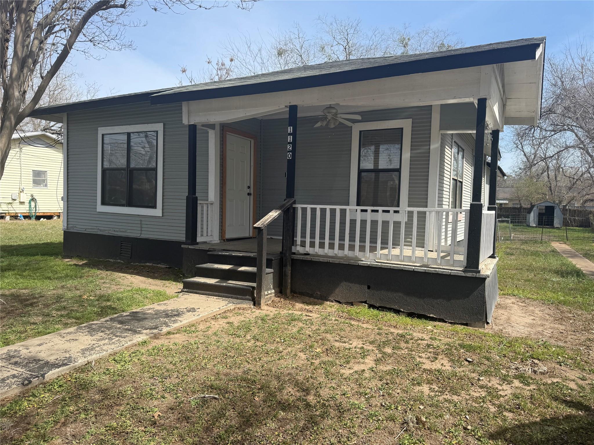1120 Saint Paul Street Gonzales TX 78629