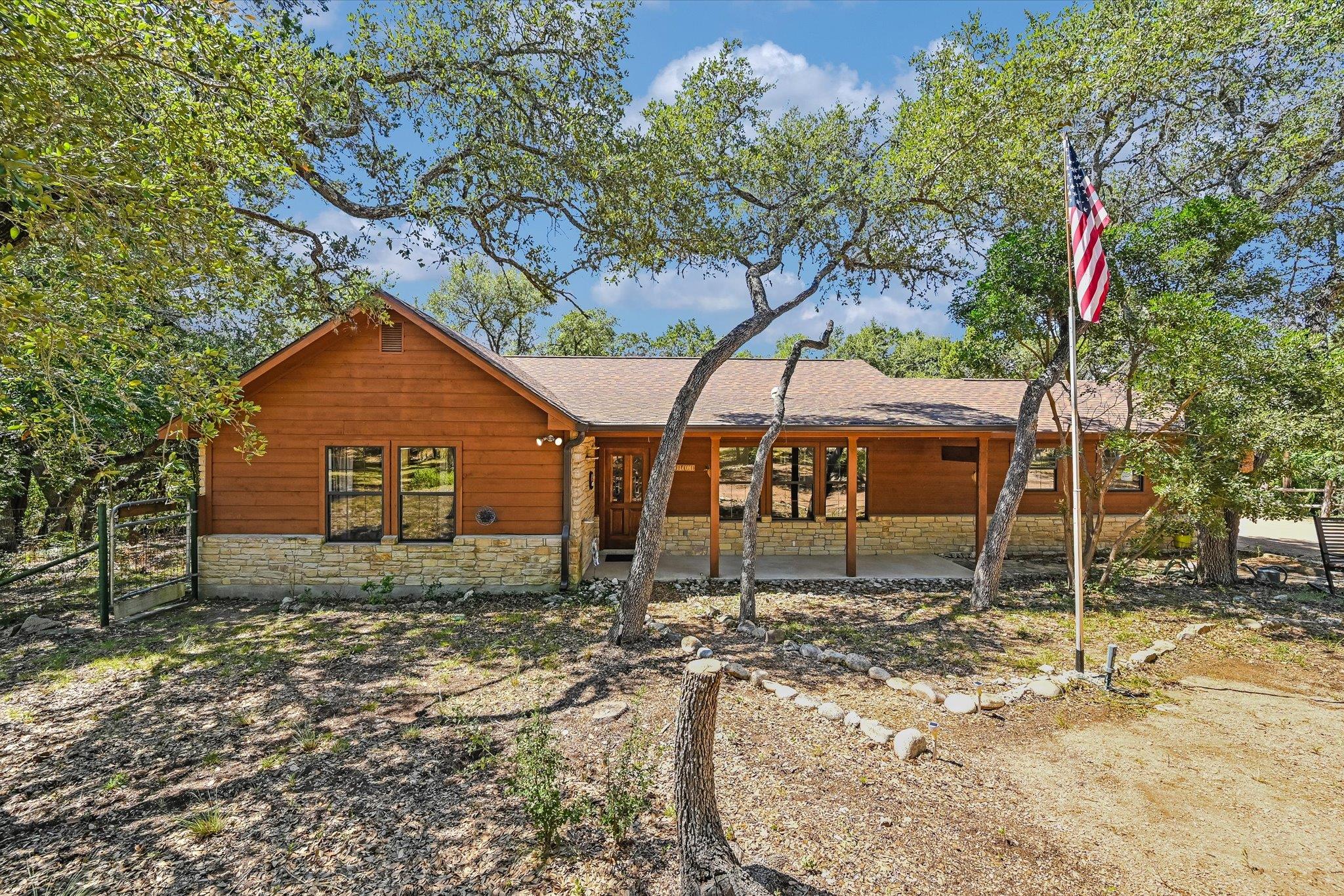 611 Mountain Crest Drive Wimberley TX 78676
