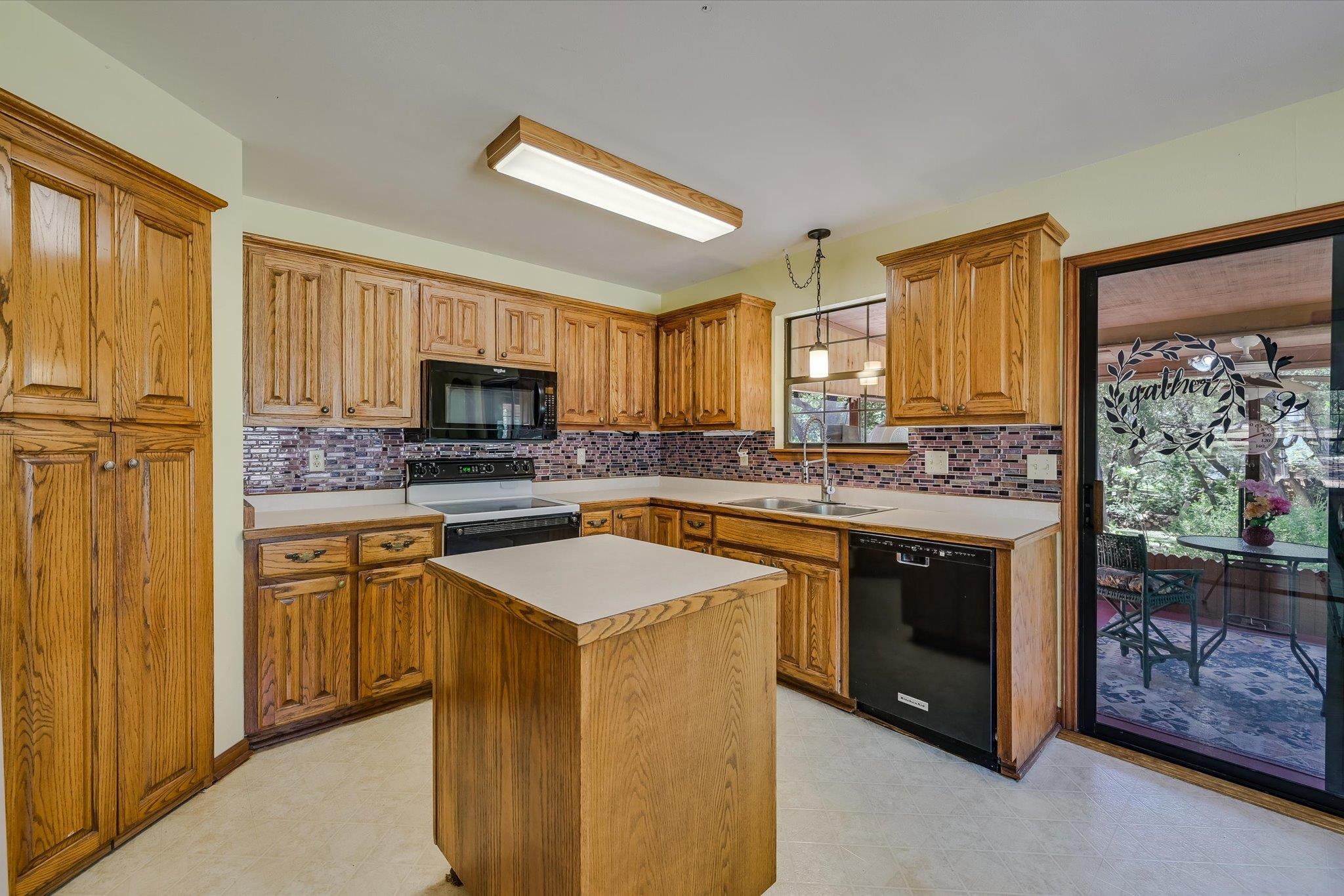 611 Mountain Crest Drive Wimberley TX 78676