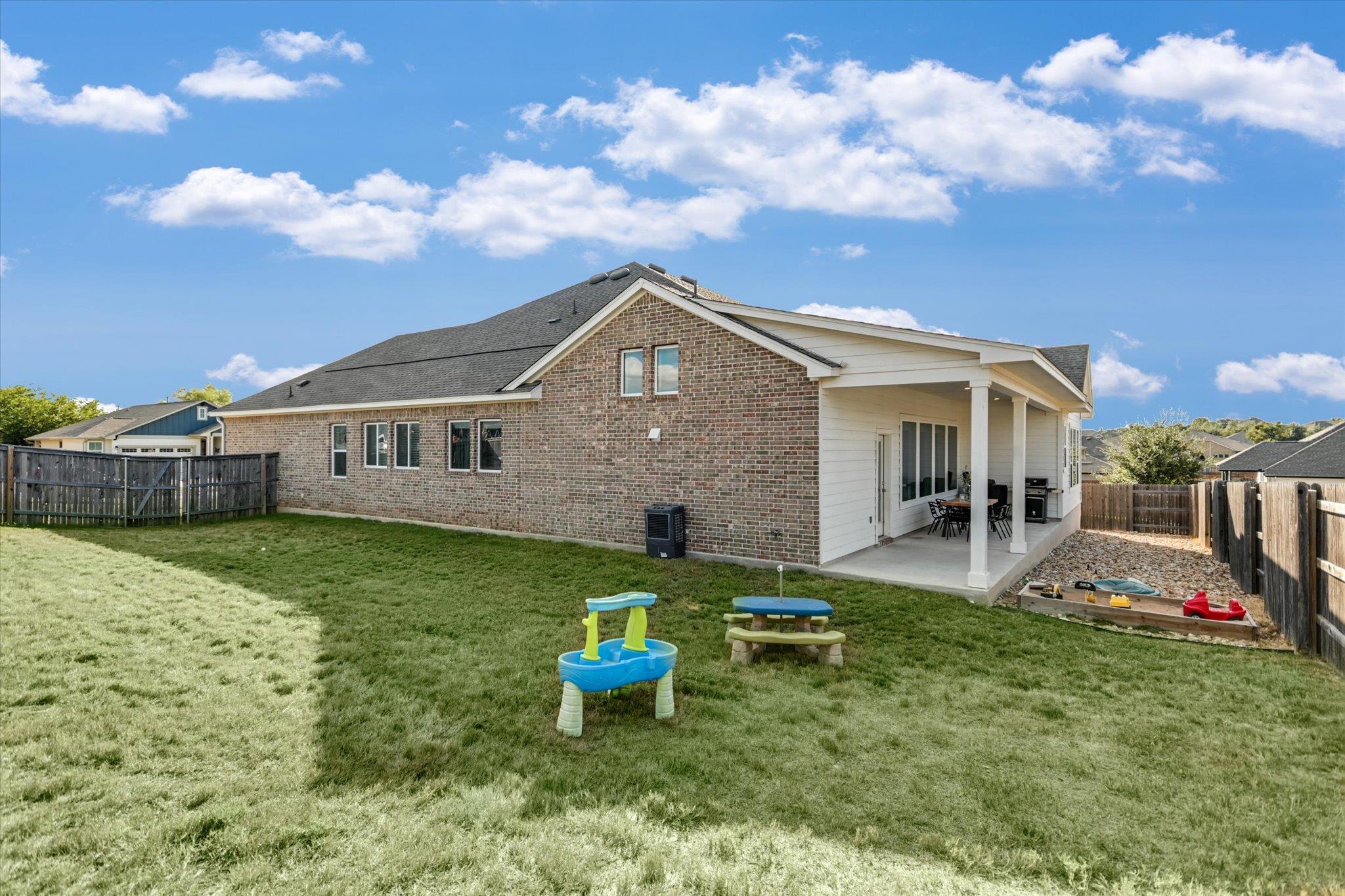 289 Helena Lane Kyle TX 78640