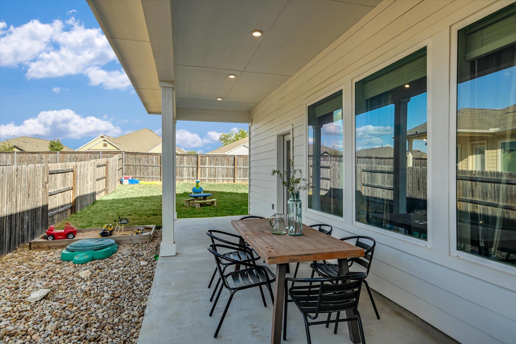 289 Helena Lane Kyle TX 78640