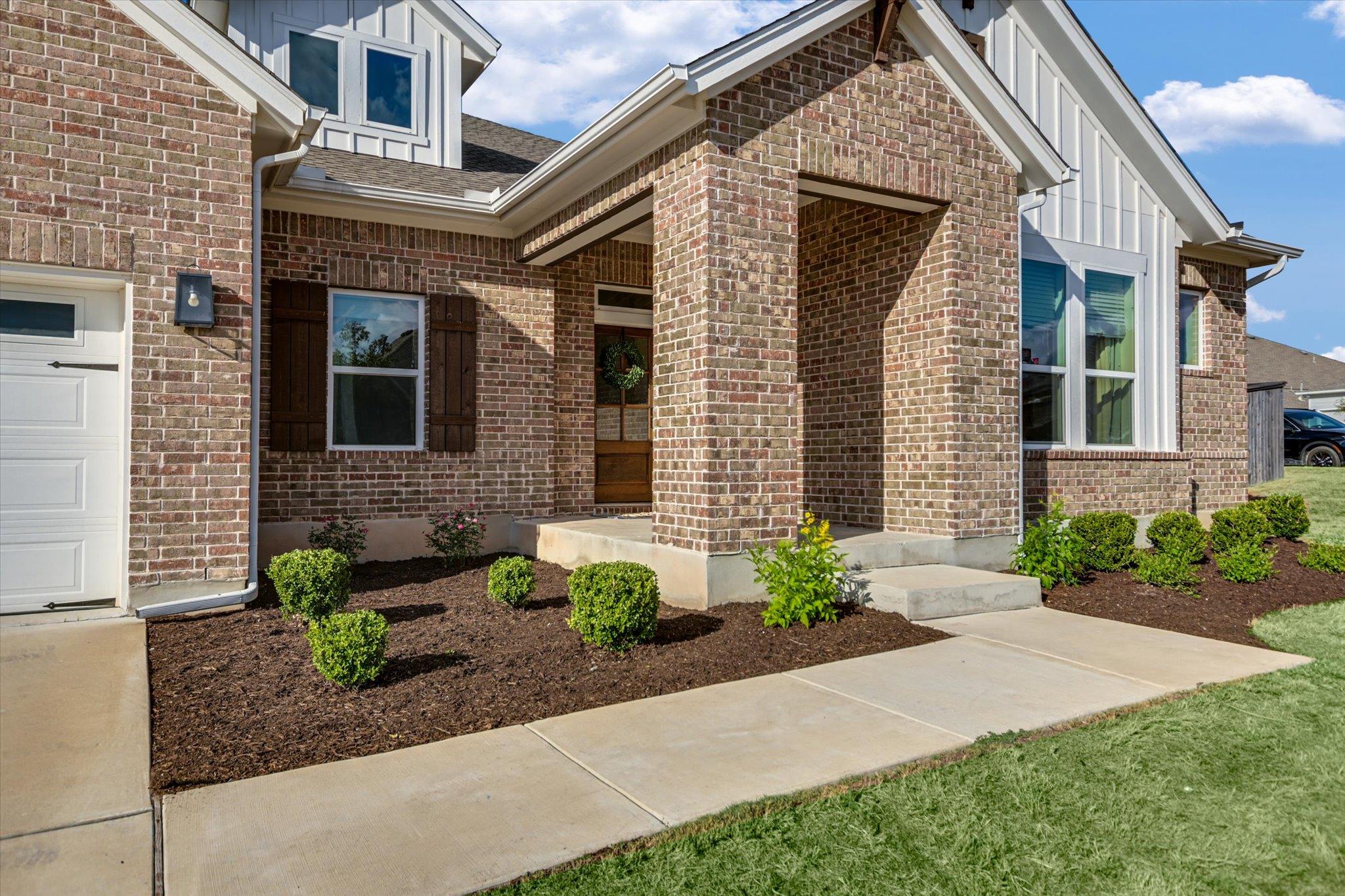 289 Helena Lane Kyle TX 78640