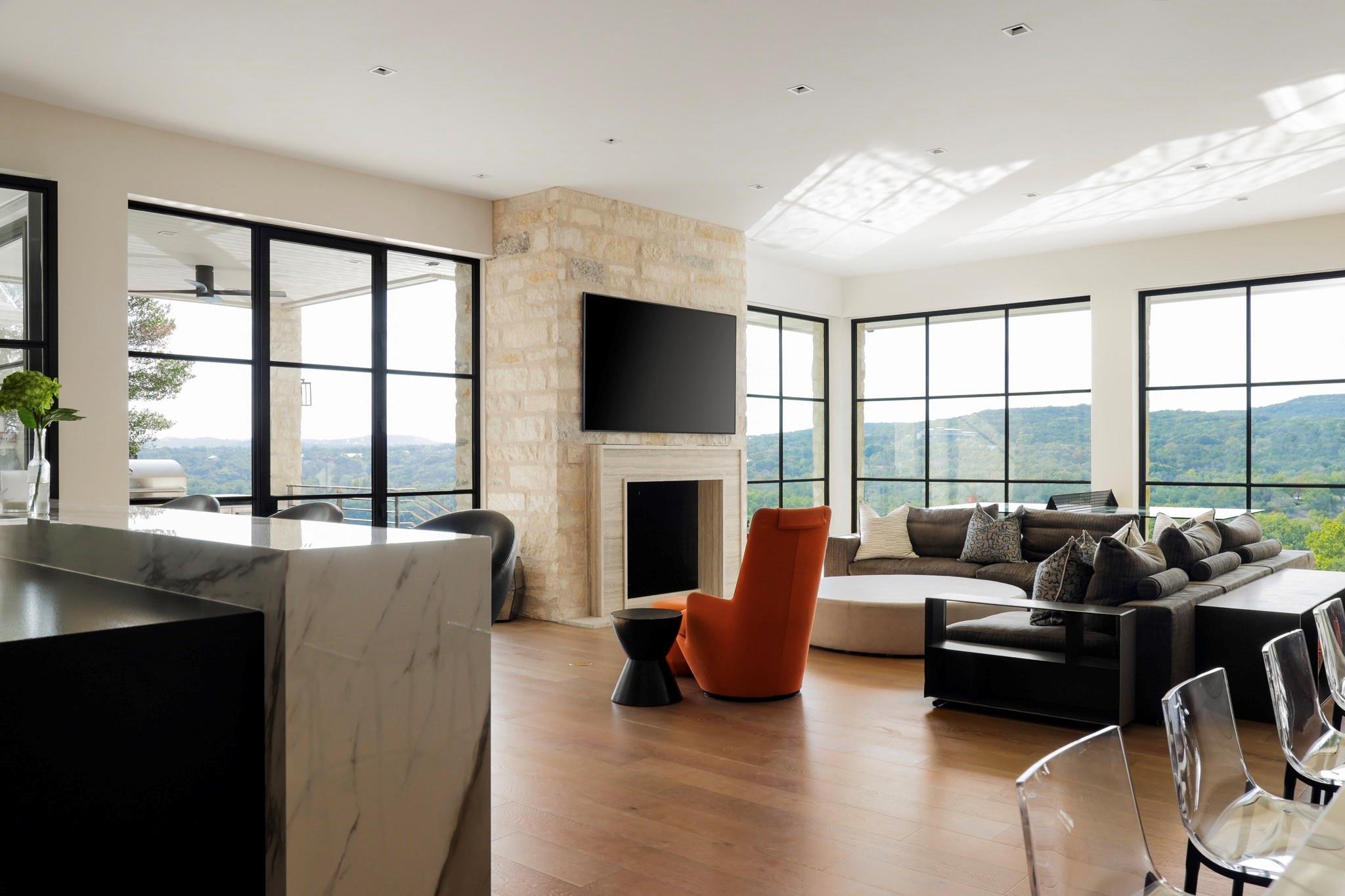 4402 Aqua Verde Drive Austin TX 78746
