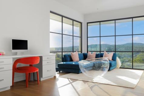 4402 Aqua Verde Drive Austin TX 78746