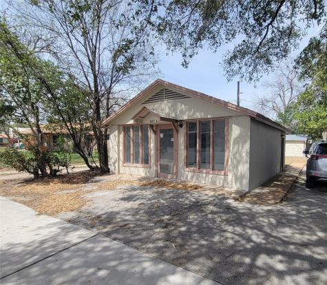 1207 NE Loop 230 Smithville TX 78957