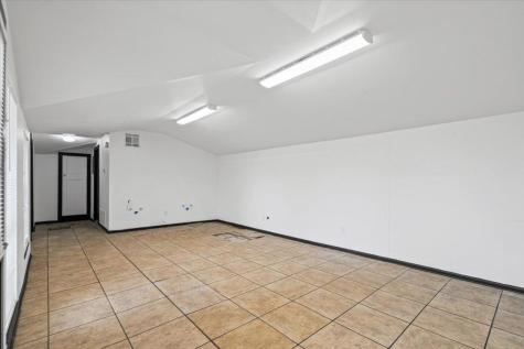 1207 NE Loop 230 Smithville TX 78957