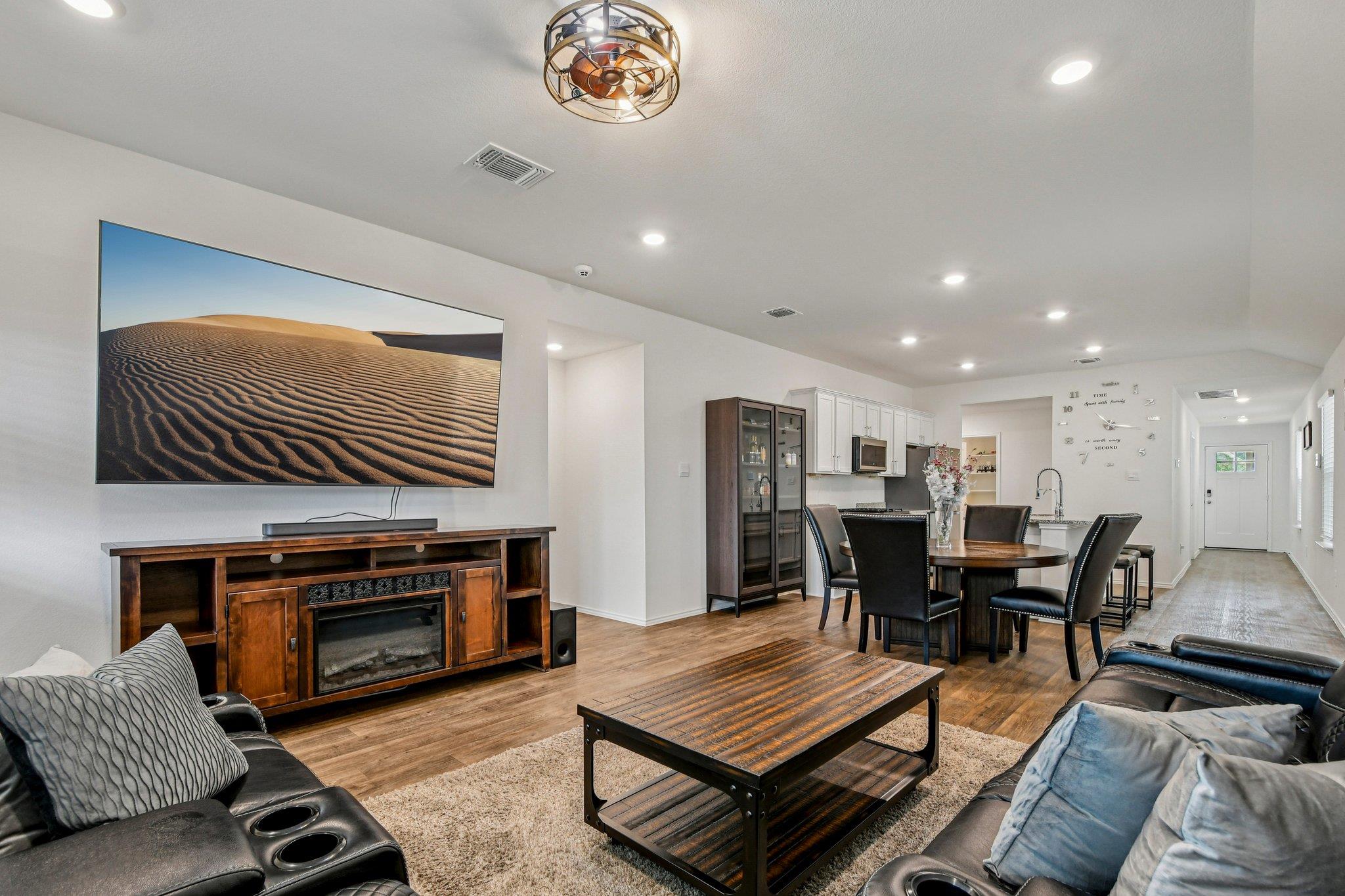 519 Sandringham Loop Kyle TX 78640